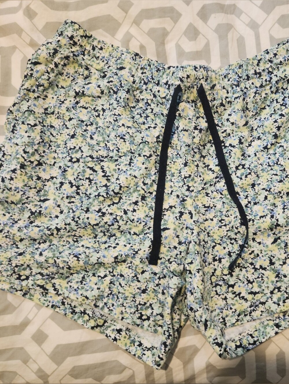 J. Jill Floral-Print Lounge Shorts in Blue, Navy & Yellow Size M